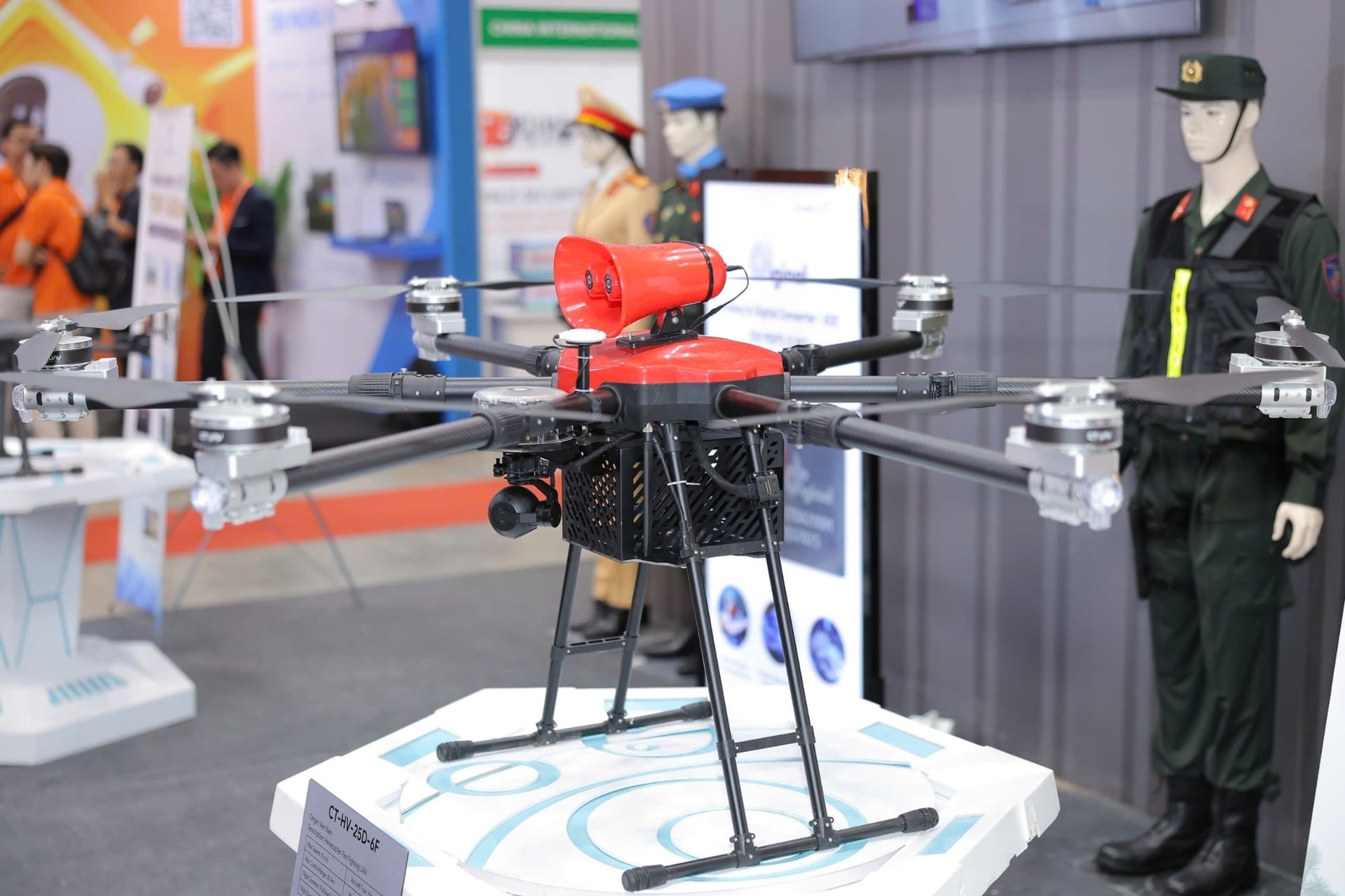 ENTERPRISE PRAISED BY PRIME MINISTER FOR EXPORTING 5,000 UAVS SHOWCASES NEW “SUPER PRODUCTS” WITH PAYLOADS OF UP TO 200 KG