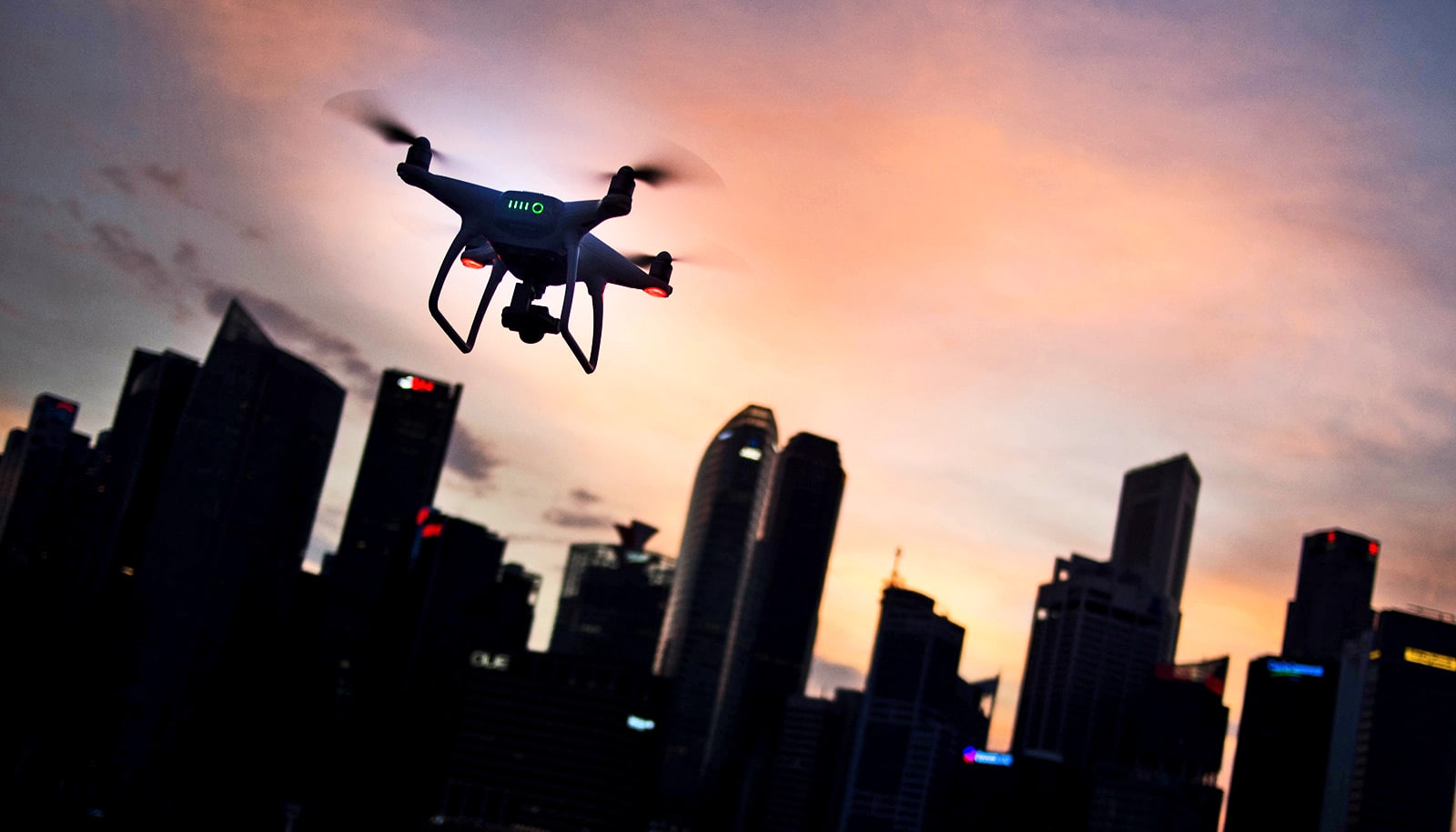 GIẢM PHÁT THẢI TỪ TRÊN KHÔNG: UAV VÀ CUỘC CÁCH MẠNG GIÁM SÁT MÔI TRƯỜNG