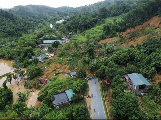 PHÓ THỦ TƯỚNG CHỈ ĐẠO TRIỂN KHAI UAV GIÁM SÁT KHU VỰC SẠT LỞ ĐẤT: HÀNH ĐỘNG CẤP BÁCH NGĂN NGỪA THẢM HỌA